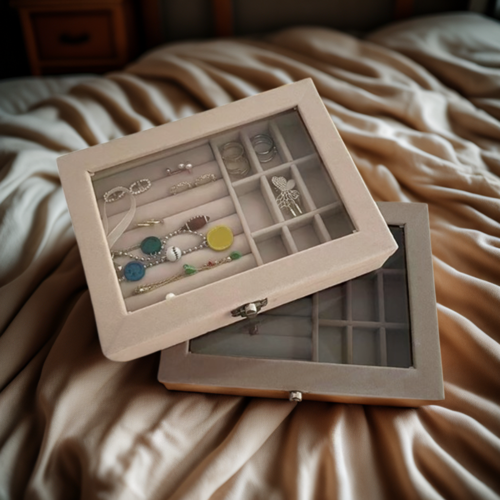 Boîte à bijoux Louane en velours vitrée